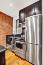 438 W 52nd St in New York, NY - Foto de edificio - Building Photo
