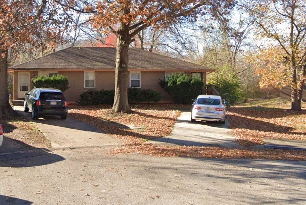 11416 E 27th Terrace S in Independence, MO - Building Photo
