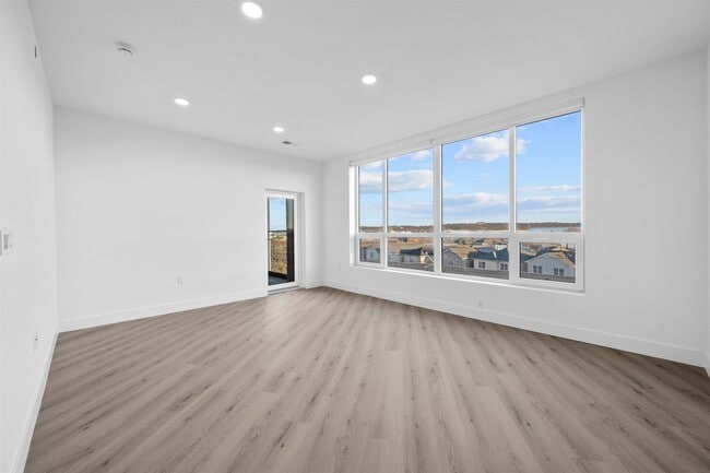 17 Ave E in Bayonne, NJ - Building Photo - Building Photo