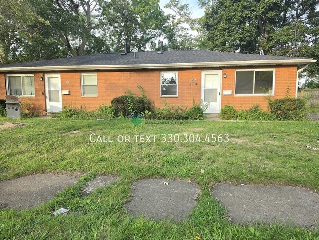 property at 2307 Nesmith Lake Blvd