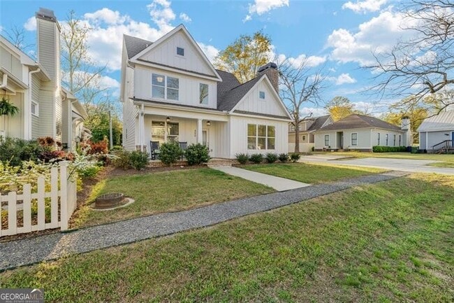 property at 352 Davis St