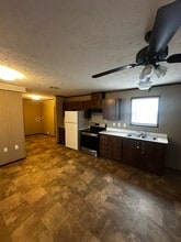 33230 Walker North Rd in Walker, LA - Foto de edificio - Building Photo