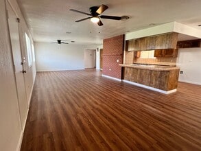 2534 Sunset St in Wasco, CA - Building Photo - Building Photo