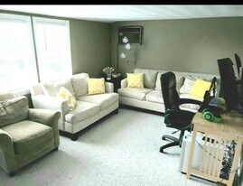 27 Westland Ave in Saugus, MA - Building Photo