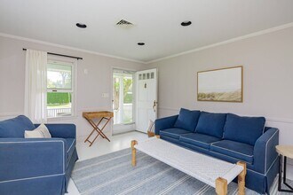 15 Maidstone Ave in East Hampton, NY - Building Photo - Building Photo