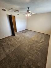 1800 Knox St in Lincoln, NE - Foto de edificio - Building Photo