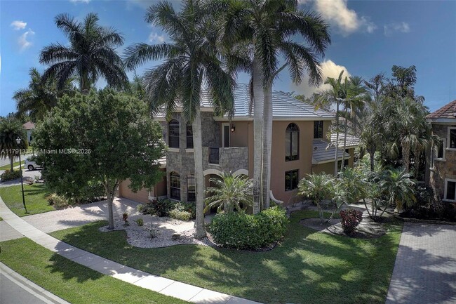 property at 3483 Collonade Dr