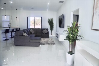 2608 25th St W in Lehigh Acres, FL - Building Photo - Building Photo