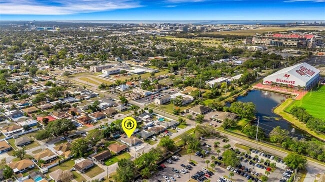 property at 2914 W Lake Ave