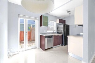 416 NE 15th Ave in Fort Lauderdale, FL - Building Photo