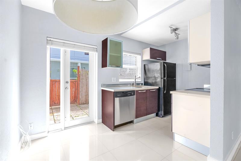 416 NE 15th Ave in Fort Lauderdale, FL - Building Photo