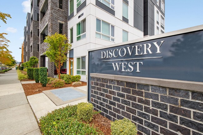 Discovery West in Issaquah, WA - Foto de edificio - Building Photo