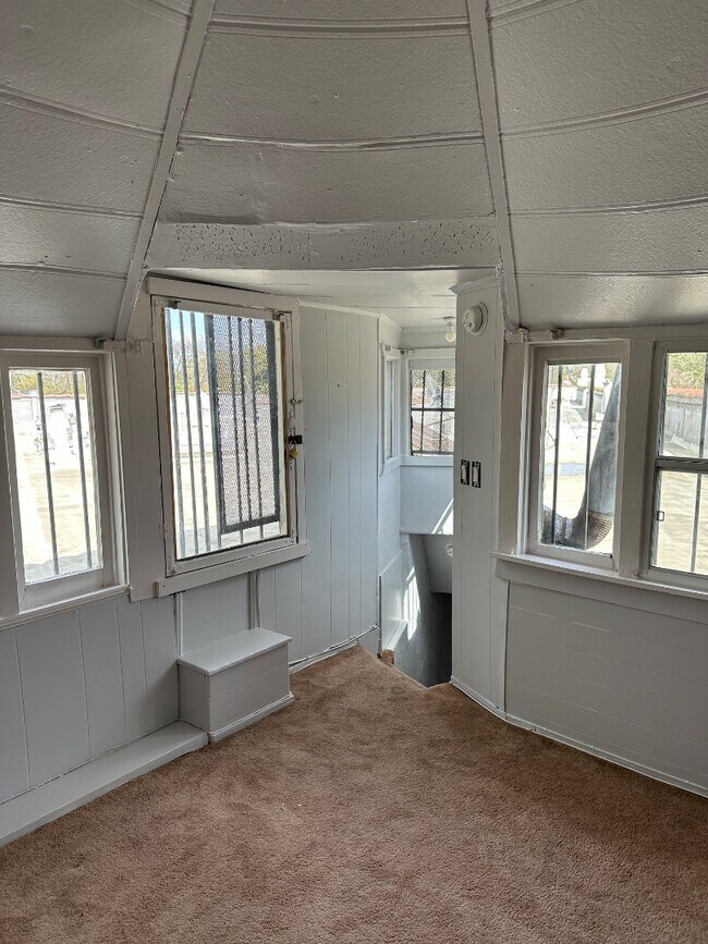 3221 W 43rd Pl in Los Angeles, CA - Building Photo - Building Photo