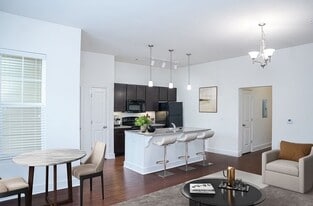 Jackson Walk in Jackson, TN - Building Photo