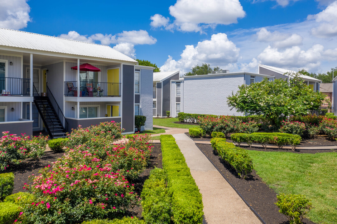 Brays Villas in Houston, TX - Foto de edificio