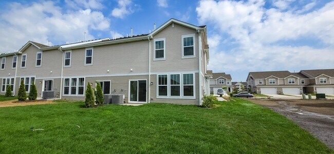 8301 Kannon Dr in Lowell, IN - Building Photo - Building Photo