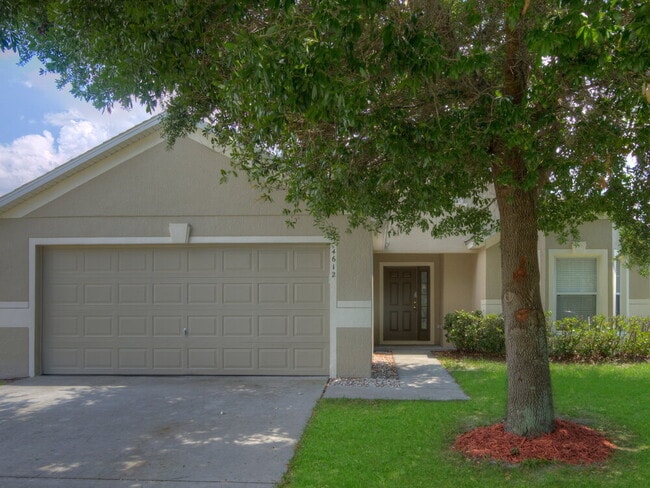 4612 Woodford Dr