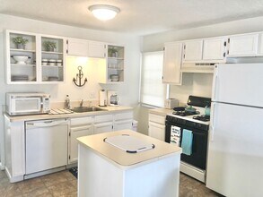 410 Dawnshire Dr in Chippewa Lake, OH - Foto de edificio - Building Photo