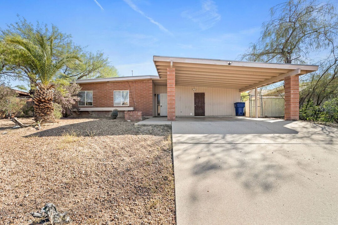 9644 E Quail Pl in Tucson, AZ - Building Photo