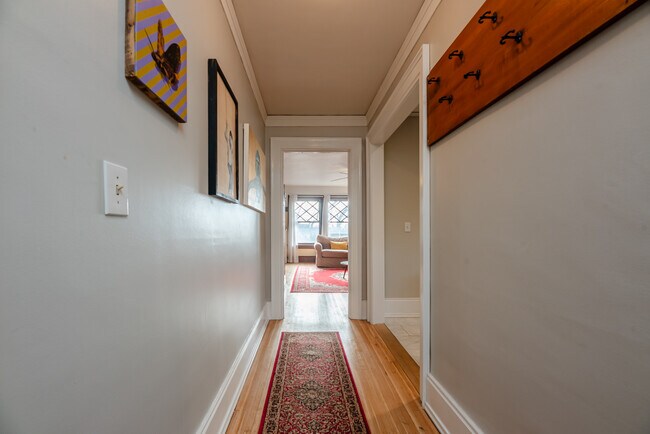 19 Strathallan Park, Unit 5 in Rochester, NY - Foto de edificio - Building Photo