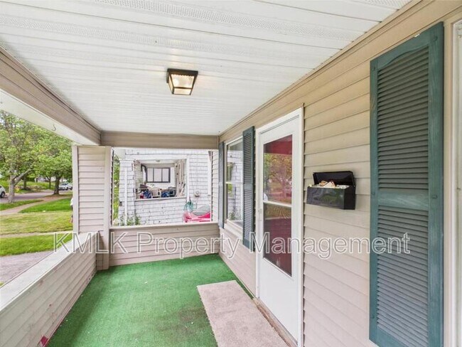 84 E Mapledale Ave in Akron, OH - Building Photo - Building Photo