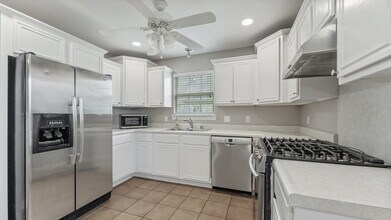 905 SW Arrowhead Dr in Bentonville, AR - Building Photo - Building Photo