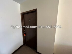 505 S Independence St in Harrisonville, MO - Building Photo - Building Photo