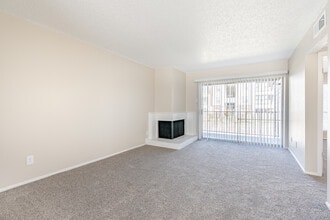 Stone Canyon in Arlington, TX - Foto de edificio - Interior Photo