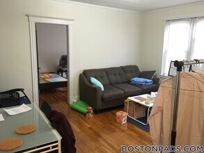 349 Pleasant St, Unit B1-20 in Malden, MA - Building Photo - Building Photo