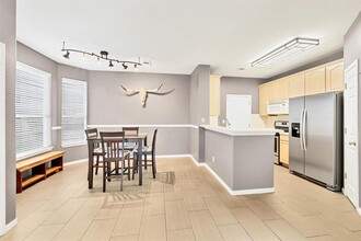 2100 Pipers Field Dr in Austin, TX - Building Photo - Building Photo