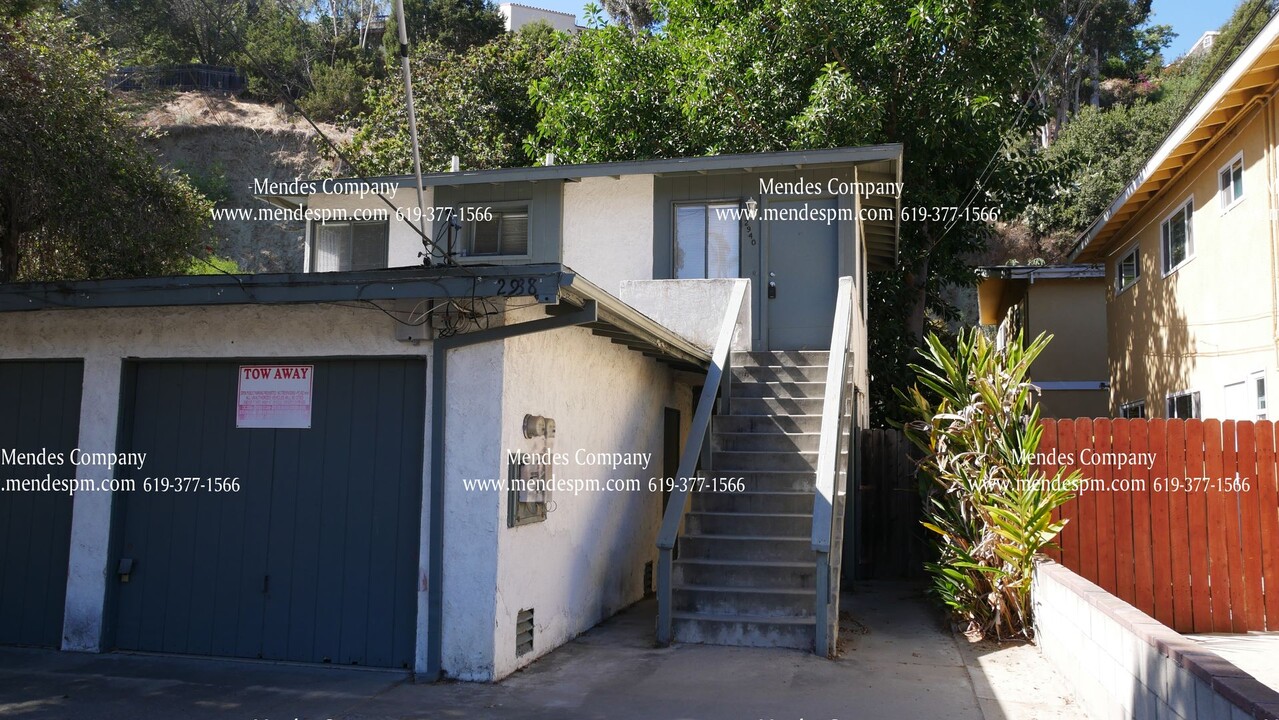 2940 Reynard Way in San Diego, CA - Foto de edificio
