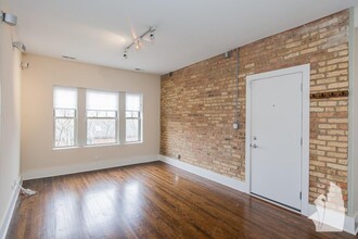 3453 N Wolcott Ave, Unit 3455-3 in Chicago, IL - Building Photo - Building Photo