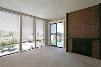 102 Locksley Ave in San Francisco, CA - Building Photo - Building Photo