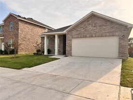 8217 Bufflehead Dr in Fort Worth, TX - Building Photo