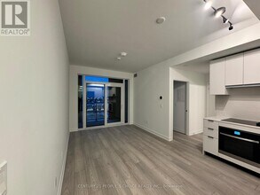 1007 The Queensway in Toronto, ON - Building Photo - Building Photo