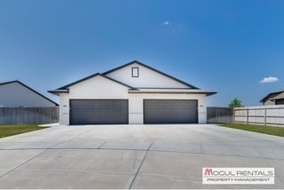 property at 602 E Martens Ct