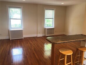 837 White Plains Rd-Unit -3R in Scarsdale, NY - Building Photo - Building Photo