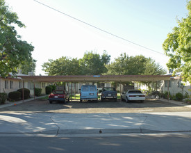 4796 E Holland Ave in Fresno, CA - Building Photo - Building Photo