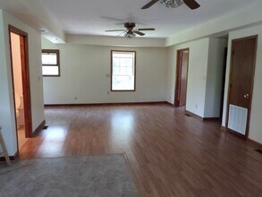 62 Lick Creek Rd in Buncombe, IL - Building Photo - Building Photo