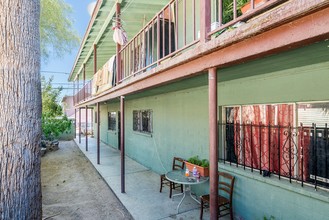 Taylor Street Apartments in Phoenix, AZ - Building Photo - Building Photo