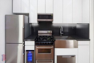 West 14th Street, Unit 01B in New York, NY - Foto de edificio - Building Photo