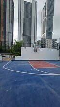 700 NE 24th St, Unit 4005 in Miami, FL - Building Photo - Building Photo