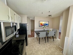 14212-14114 114 St NW in Edmonton, AB - Building Photo - Building Photo