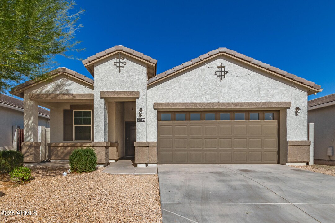2539 S 242nd Ln in Buckeye, AZ - Building Photo