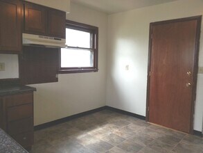 5066-5068-5068 N 84th St in Milwaukee, WI - Building Photo - Building Photo