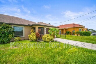 1528 Gretchen Ave S in Lehigh Acres, FL - Building Photo - Building Photo