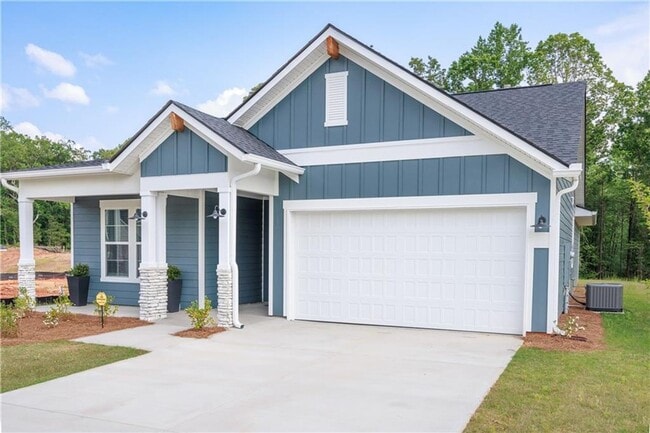 1323 Crescent Blvd in Auburn, AL - Building Photo - Building Photo