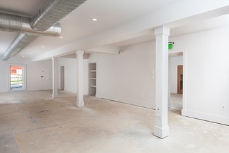 241-243 E Bay St in Charleston, SC - Foto de edificio - Interior Photo