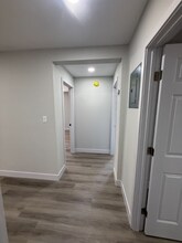 1443 W 105th St, Unit 1 in Los Angeles, CA - Building Photo - Building Photo