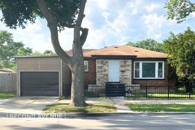 property at 1134 W 90th St